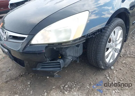 2006 Honda Accord 3.0 Ex z USA, uszkodzony, nr VIN 1HGCM66596A066736